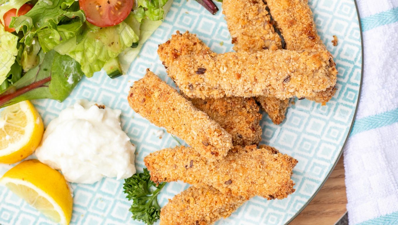 Pork Tenders with Garden Salad and Aioli